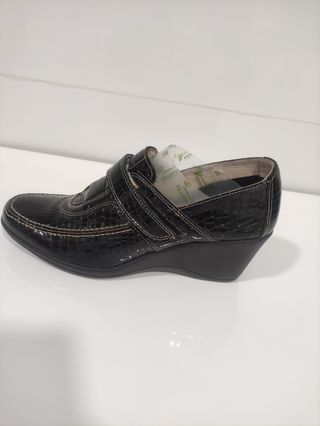 Zapatos nuevos sin usar marca Pitillos