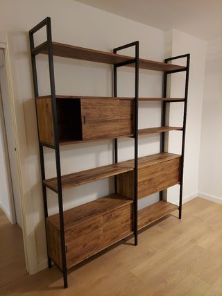 Estantería industrial a medida en madera maciza