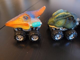 Coches con cabeza de animal