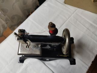 miniatura máquina de coser