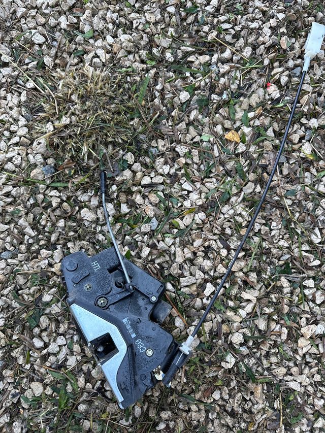 Cerradura trasera izquierda bmw e46