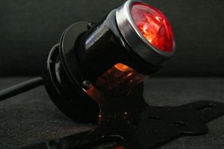 Suporte de Matricula com luz de presenca