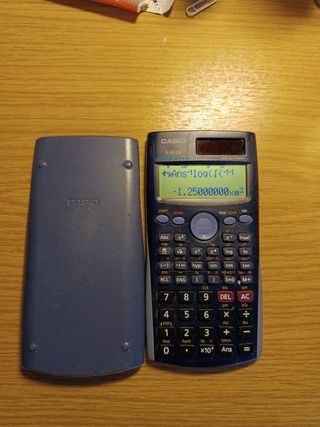 Calculadora ingeniería/cientifica 240 funciones