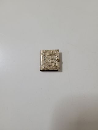 LIBRITO MINIATURA UNO DE LOS MAS PEQUEÑO DEL MUNDO