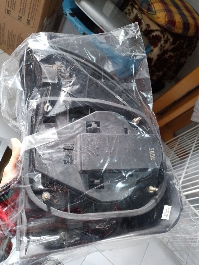 Faróis e sinais de viragem para carros Opel Omega