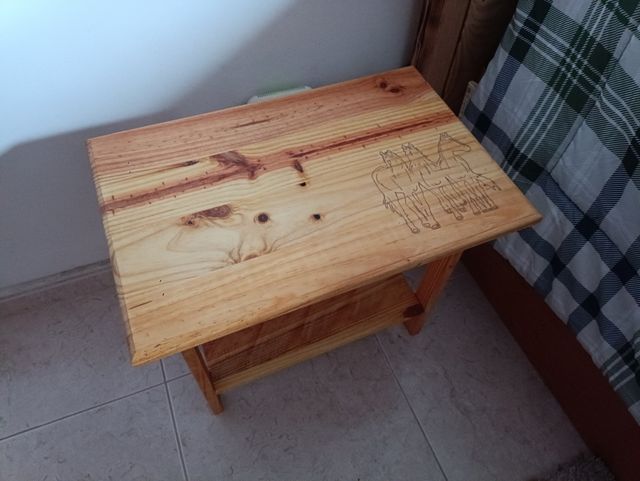 Mesa de noche personalizada