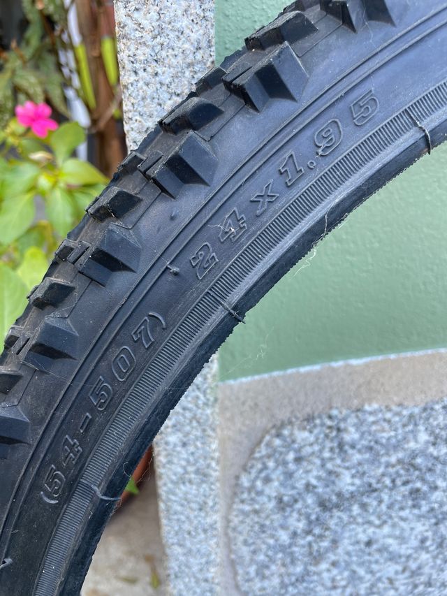 Neumatico Bicicleta 24x1,95