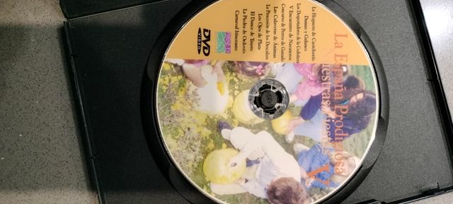 DVDs varios deportes, economía, viajes y fiestas