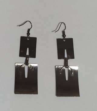 Pendientes largos plateados a estrenar con regalo