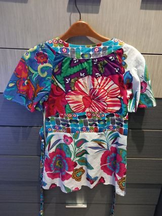 camiseta desigual