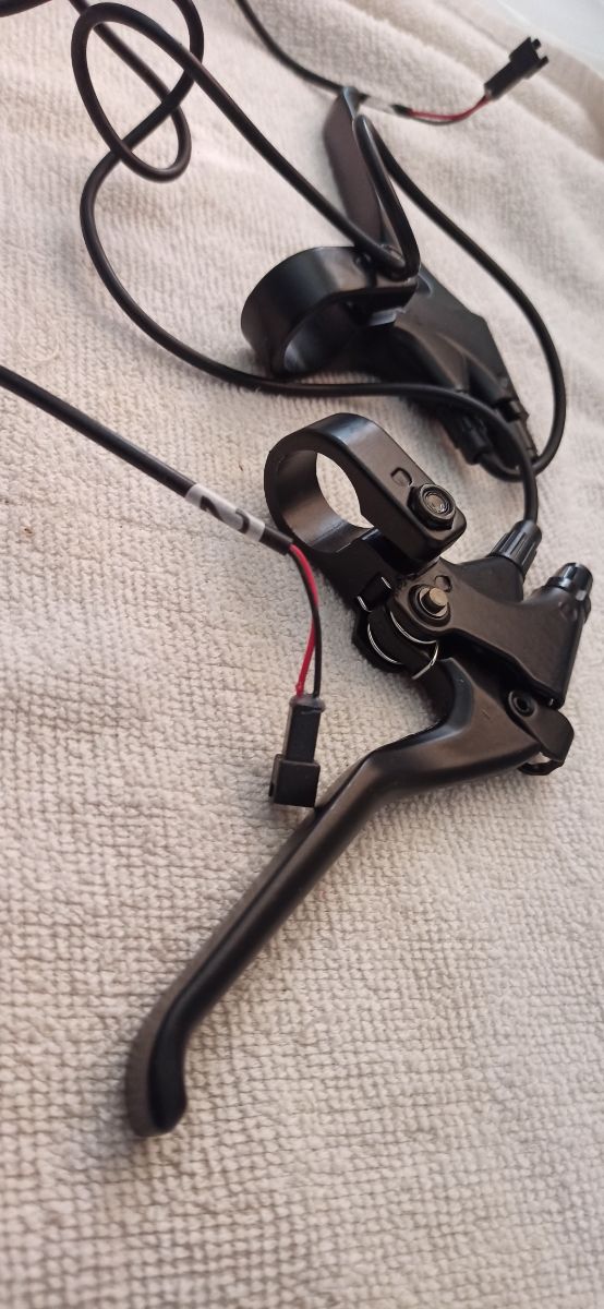 Manetas de freno eléctricas negras para Ebike