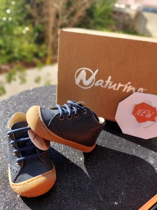 Scarpa chiusa Naturino nr 17 Nuovi
