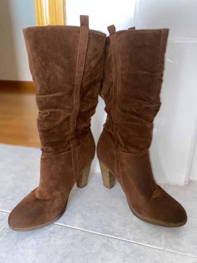 Botas altas de tacón