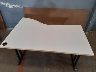 Mesa escritorio despacho con ala. Ref M48P