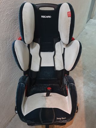 silla de bebé y niño para el coche marca RECARO.