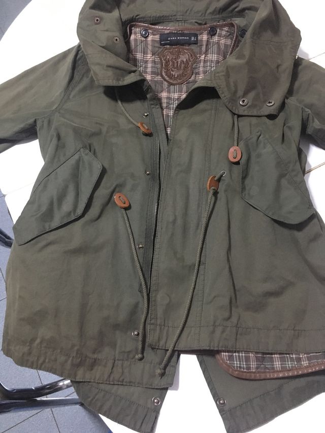 Parka verde caqui con chaleco desmontable