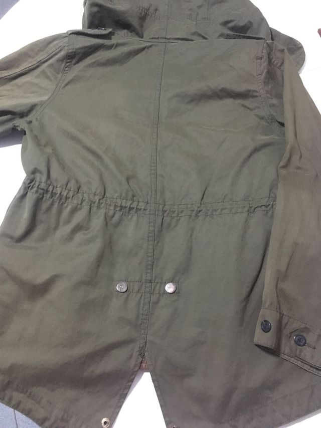 Parka verde caqui con chaleco desmontable