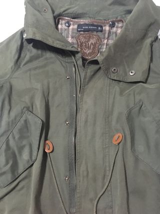 Parka verde caqui con chaleco desmontable