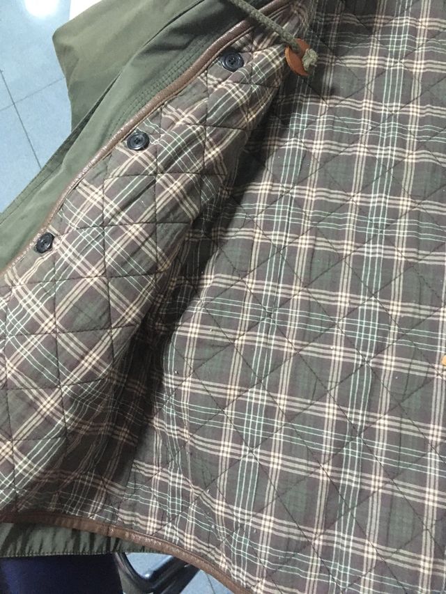 Parka verde caqui con chaleco desmontable