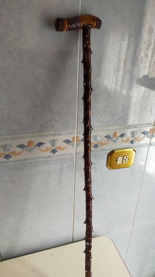 Bastoni da passeggio e cachabas fatti a mano