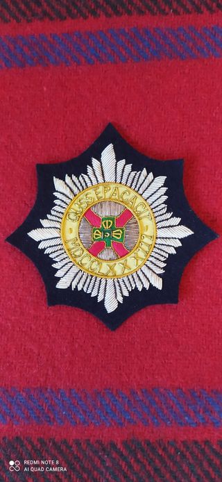 IRISH GUARDS Bordado a mano.