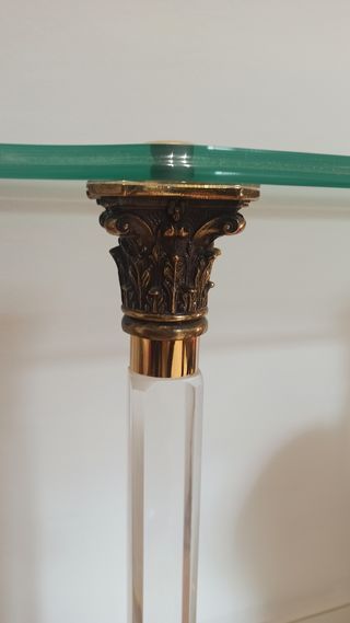 mueble recibidor de cristal