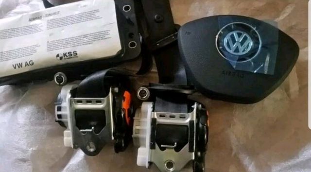 VW Golf 7 airbags +cinturones delanteros 2016