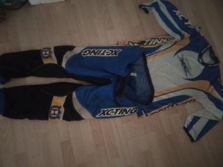 camisa y pantalon