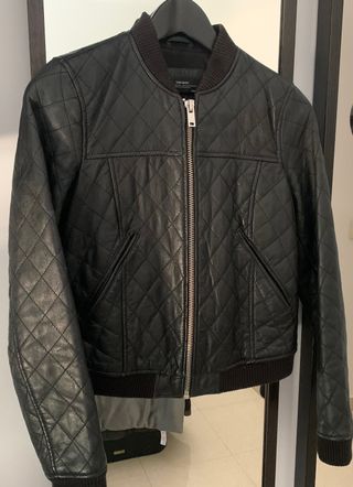 Cazadora costura piel