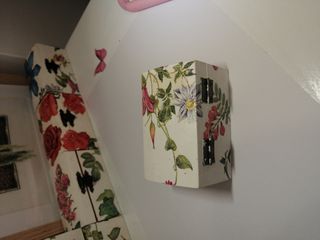 Cajita de madera decorada a mano