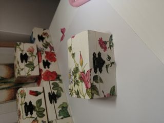 Cajita de madera decorada a mano