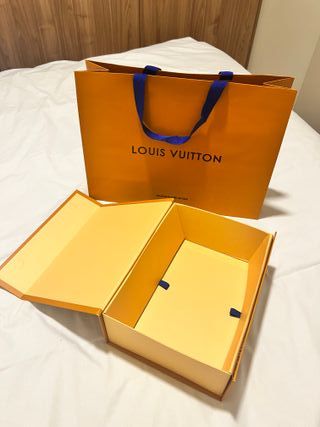 Caja y bolsa de Louis Vuitton