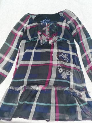 Vestido y camisola de Desigual