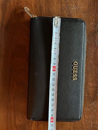 Monedero Guess negro