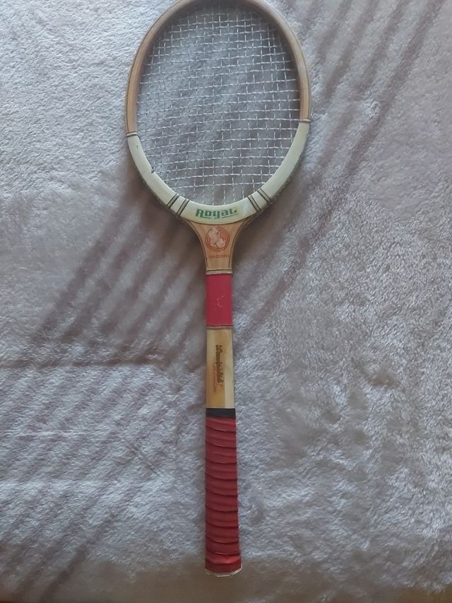 Raqueta de tenis de madera
