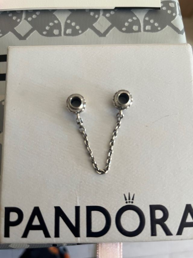 Cadena seguridad Pandora corazones eternos plata 