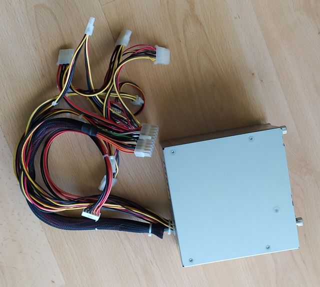 2 FUENTES DE ALIMENTACION PARA ORDENADORES