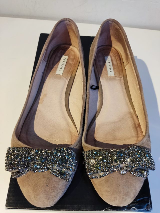 Bailarinas con lazo de pedrería de Cortefiel