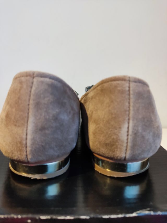 Bailarinas con lazo de pedrería de Cortefiel