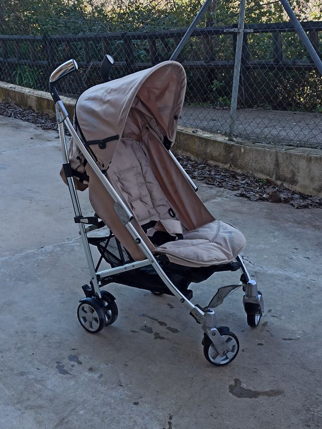 Silla de paseo Icoo Pluto beige hasta 25 kg de segunda mano por 55