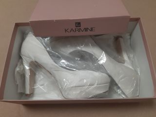 Zapatos de novia blancos sin estrenar