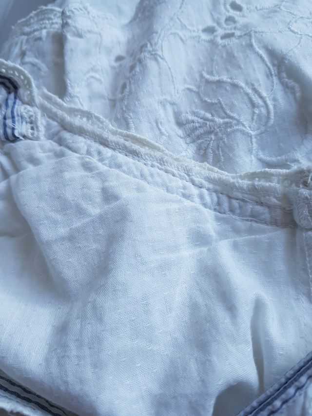 Camiseta blanca Abercrombie & Fitch