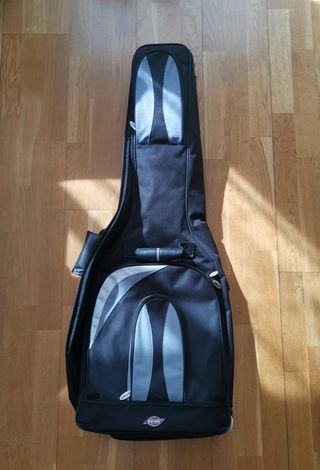 Guitarra electroacústica