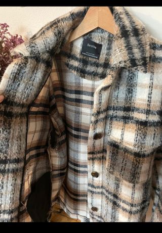 Abrigo cuadros Bershka 