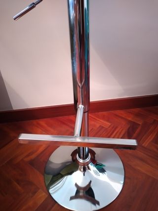 Taburete regulable wengué