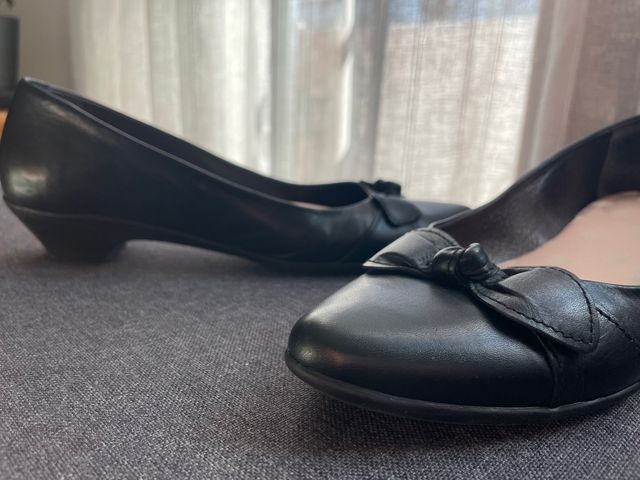 Zapatos negros piel 38 + regalo