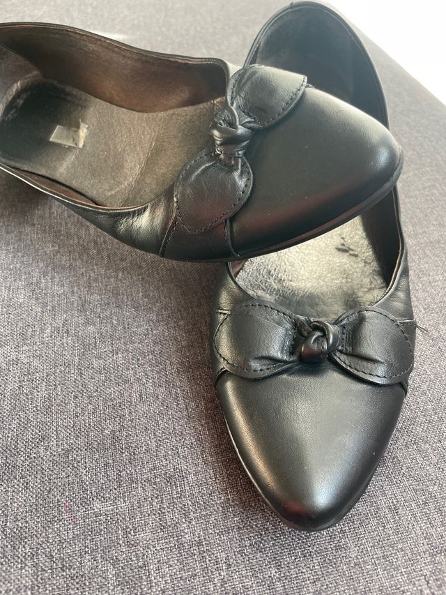 Zapatos negros piel 38 + regalo