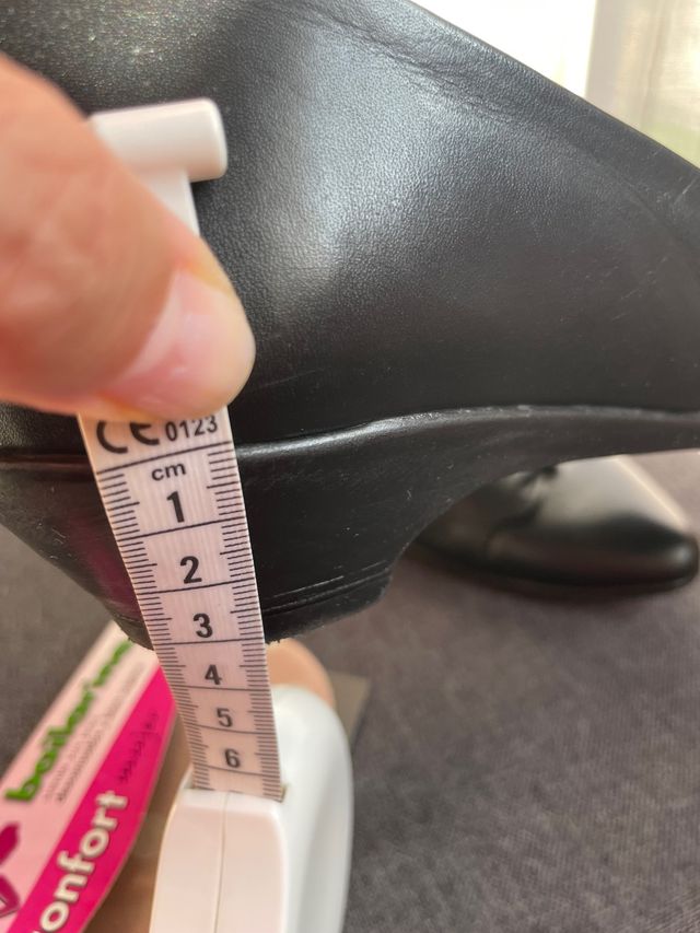 Zapatos negros piel 38 + regalo