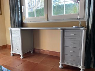 Habitación completa plateada casi a estrenar!