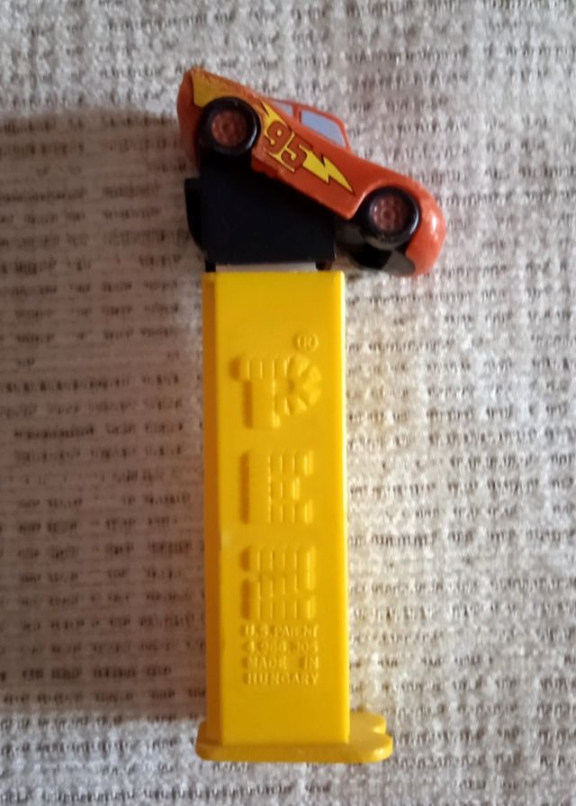 Dispensador caramelos Pez Gary y Rayo McQueen